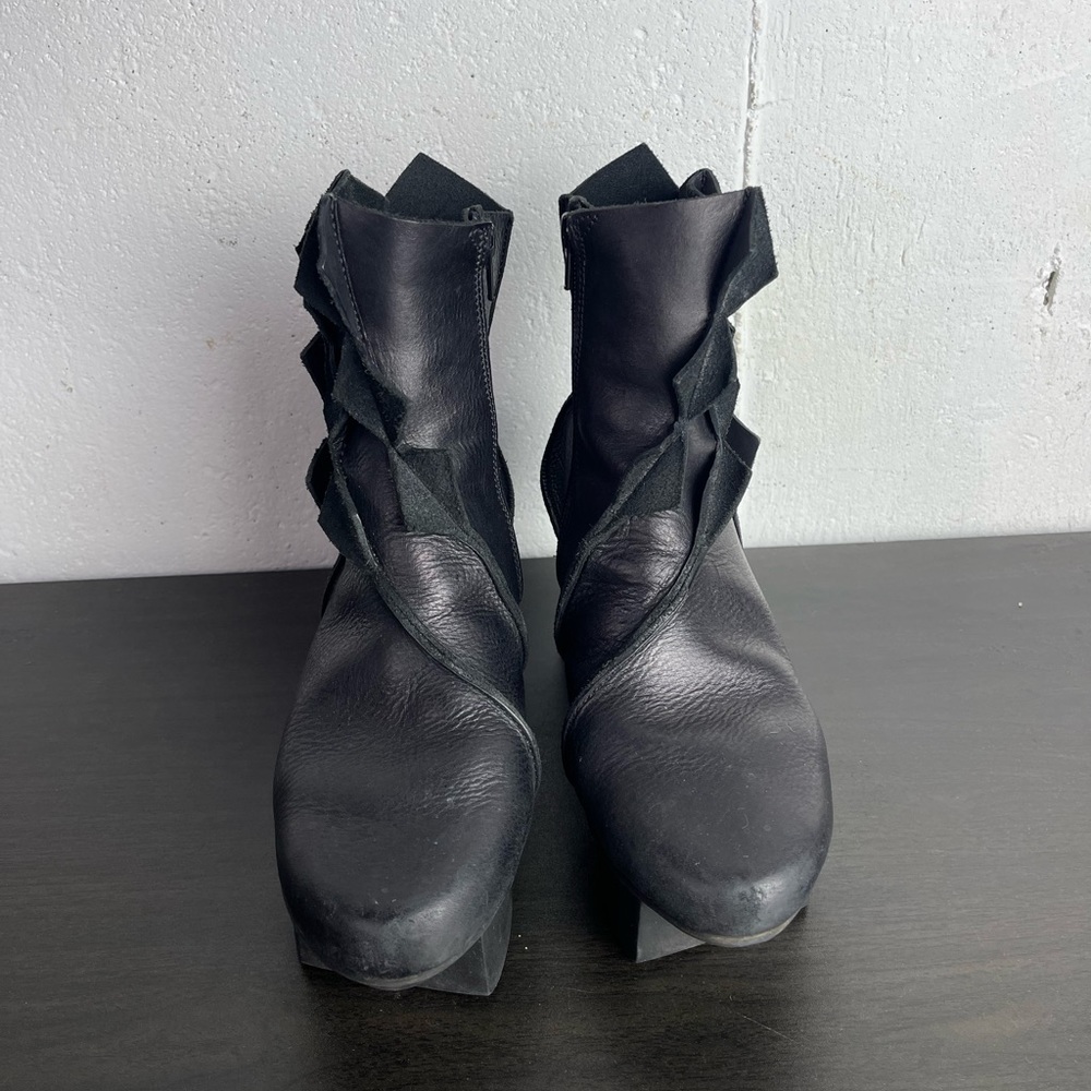 Trippen Women's Black Ruffle Leather Ankle Boots - Picture 2 of 8